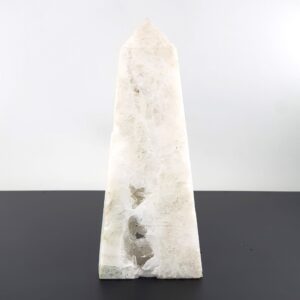 Karbeyaz Akik ve Kristal Kuvars Obelisk