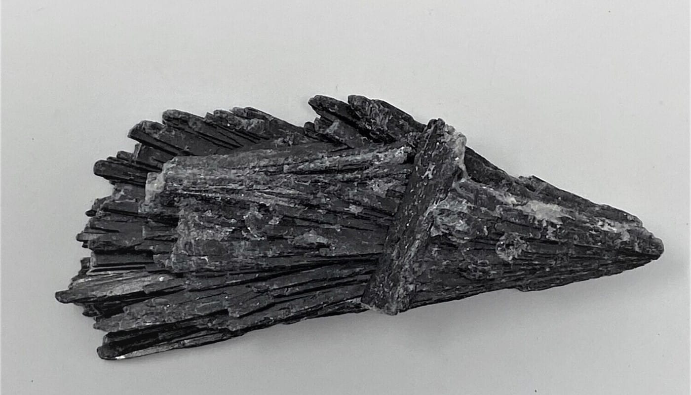 siyah kyanit Sarkaç Adam