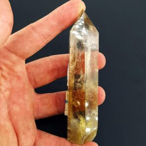 Limon Kuvars Obelisk