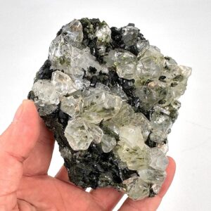 Epidotlu Kristal Kuvars Ham Taş