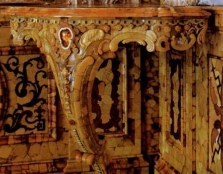 kehribar oda10 Sarkaç Adam