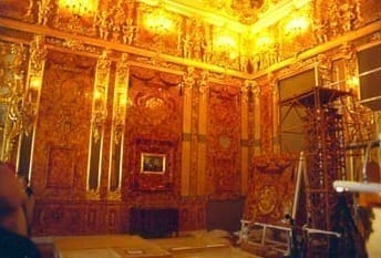 kehribar oda9 Sarkaç Adam