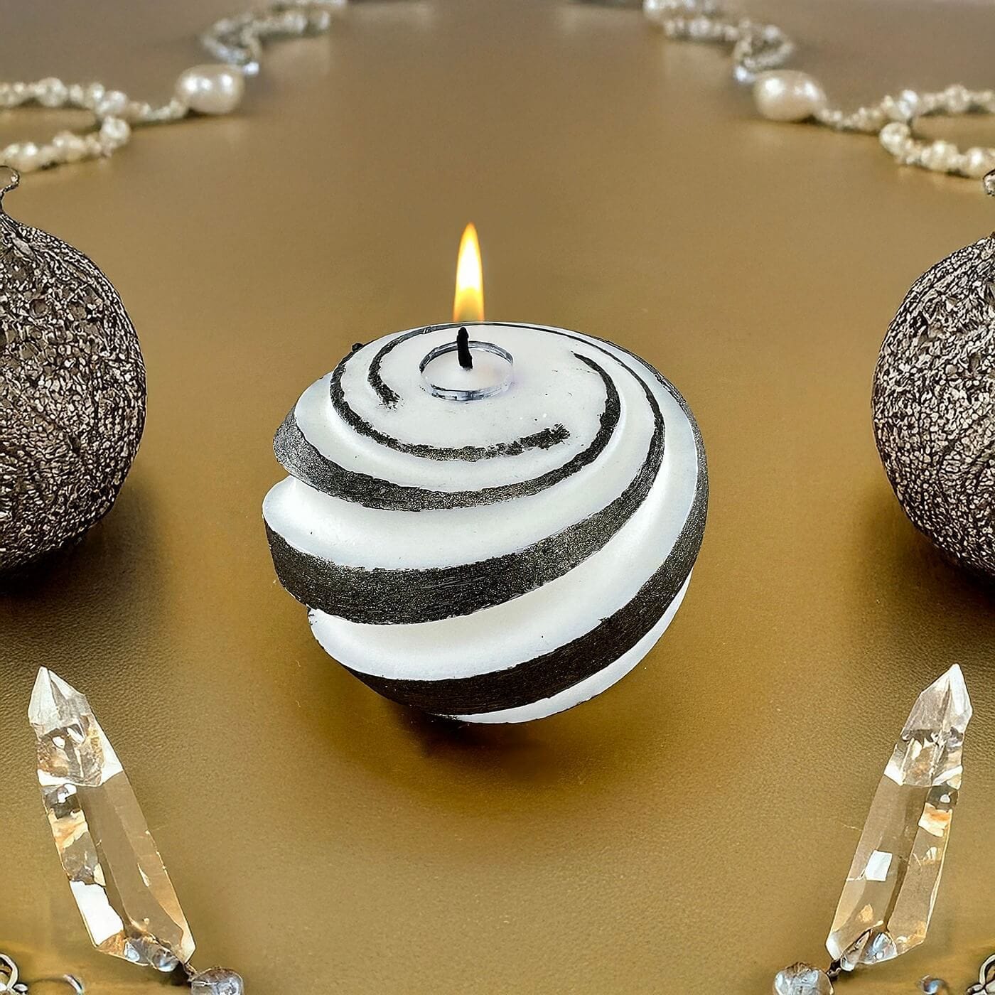 Premium Esanslı Kozmik Spiral Mum