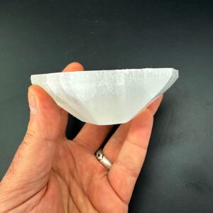 Alternative view of Selenit Hexagonal 10cm Kase