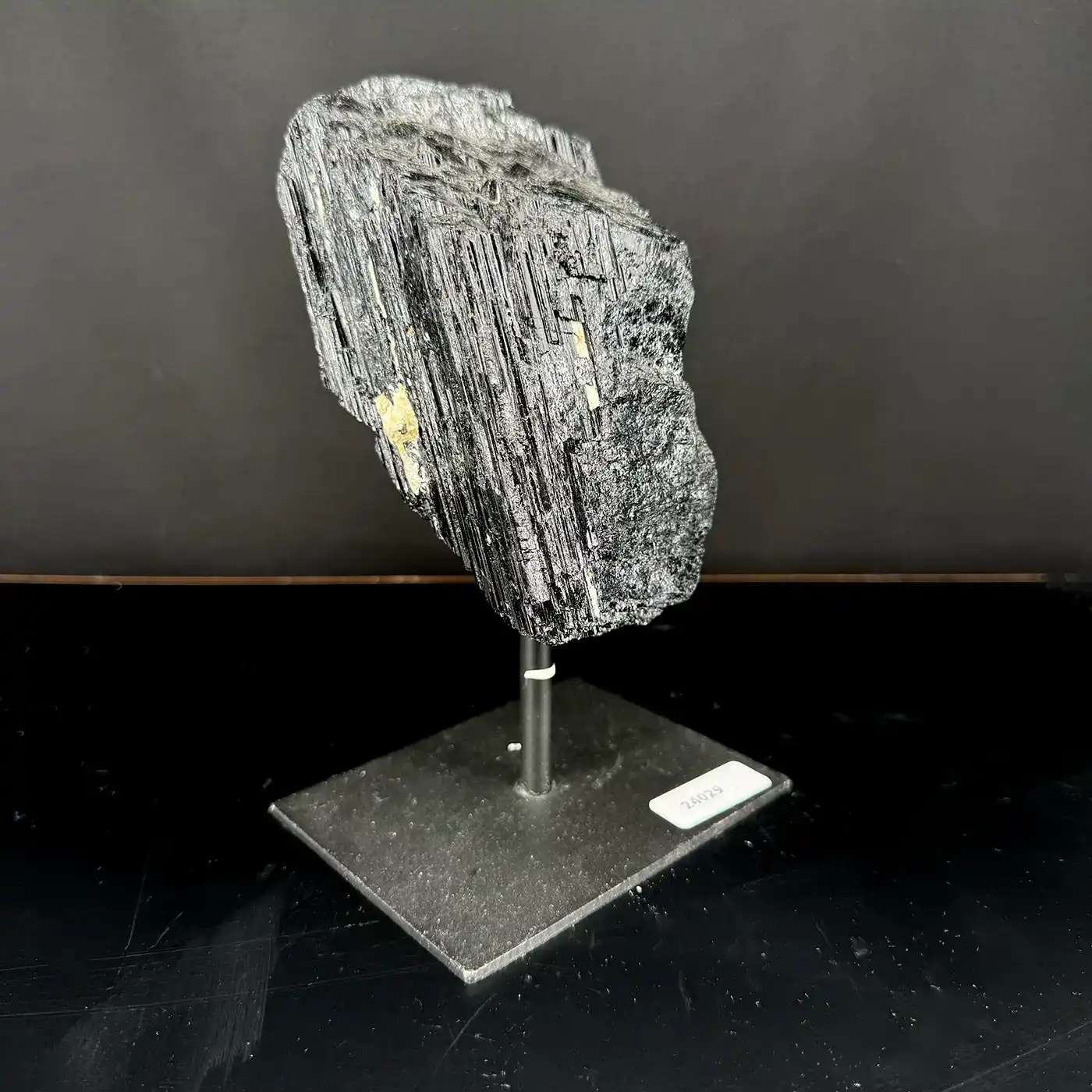 Siyah Turmalin Ham Taş Standlı