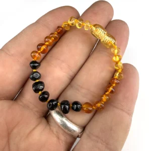 Alternative view of Kehribar Bebek Bileklik